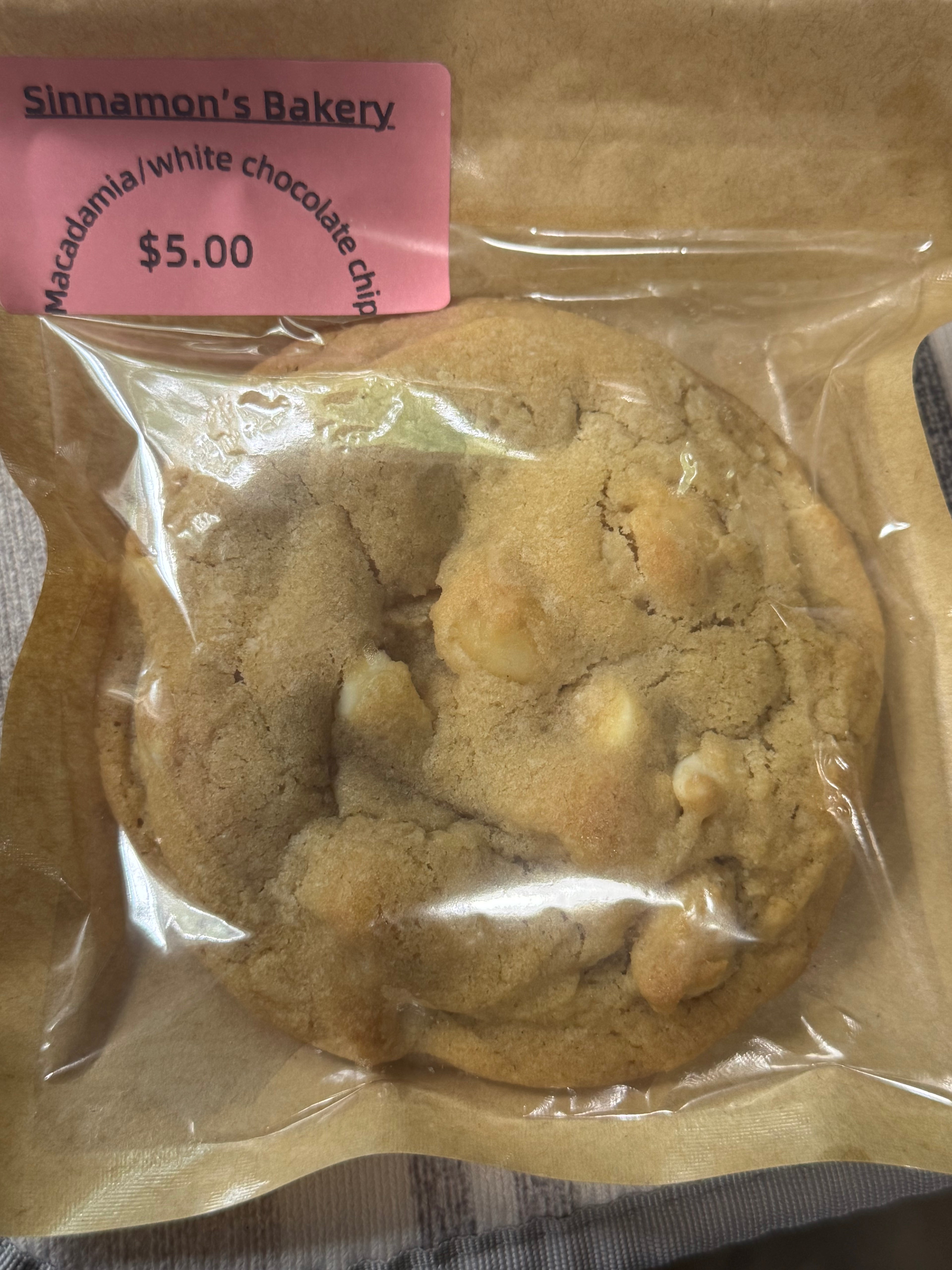 Macadamia Nut cookie